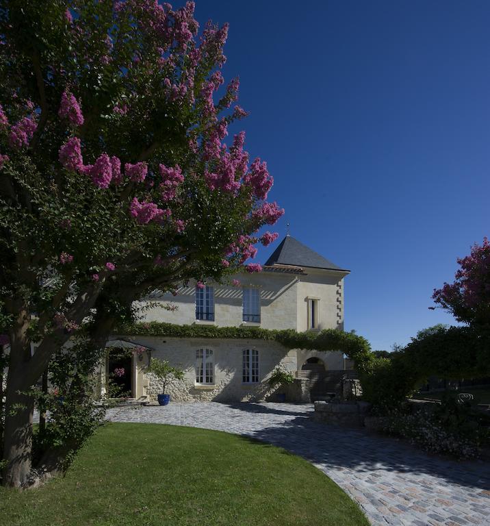 Отель Domaine De Larchey Saint-Medard-d'Eyrans Экстерьер фото